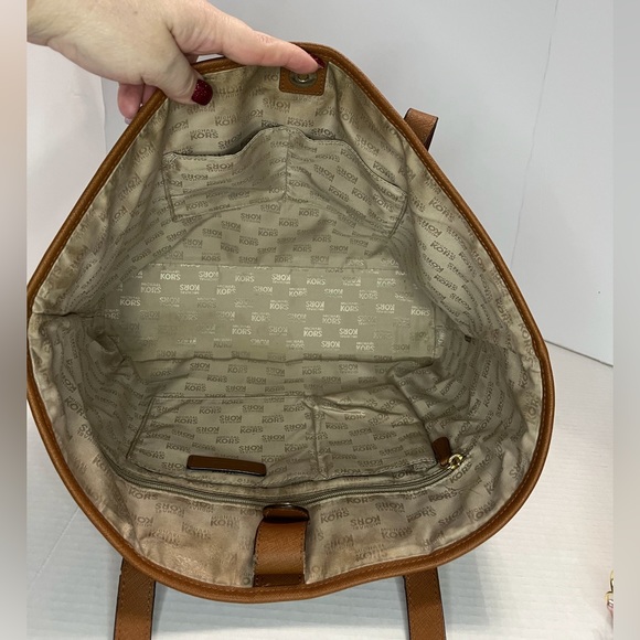 Michael Kors Handbag - Picture 7 of 11